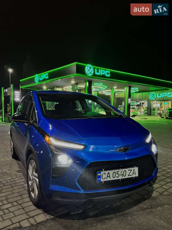 Хэтчбек Chevrolet Bolt EV 2022 в Киеве