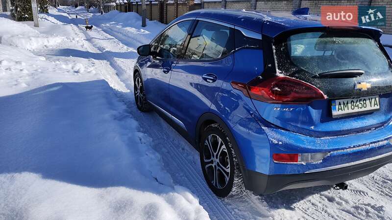 Хэтчбек Chevrolet Bolt EV 2021 в Киеве