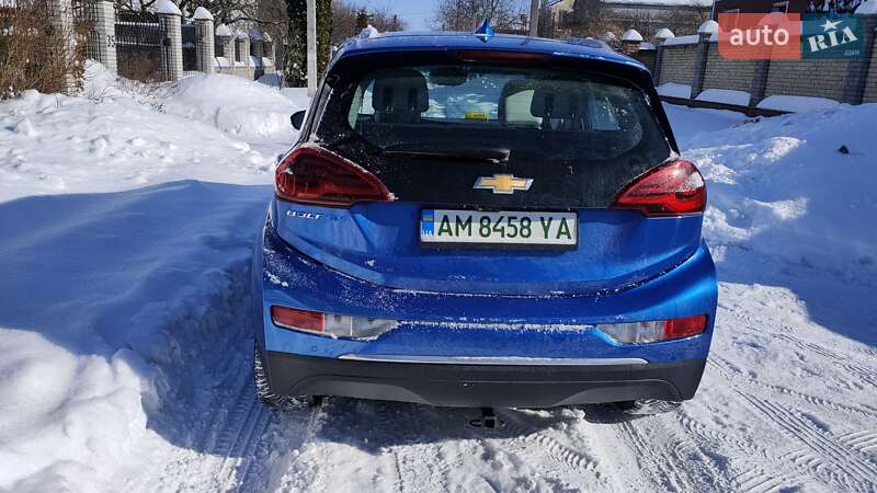 Хэтчбек Chevrolet Bolt EV 2021 в Киеве