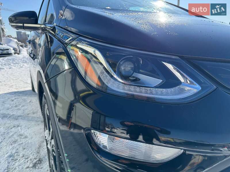 Хэтчбек Chevrolet Bolt EV 2020 в Киеве