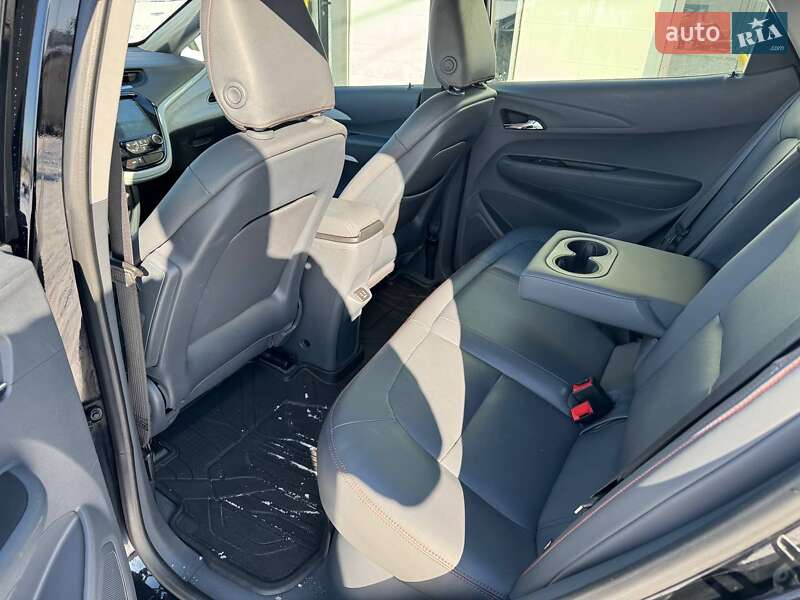 Хэтчбек Chevrolet Bolt EV 2020 в Киеве