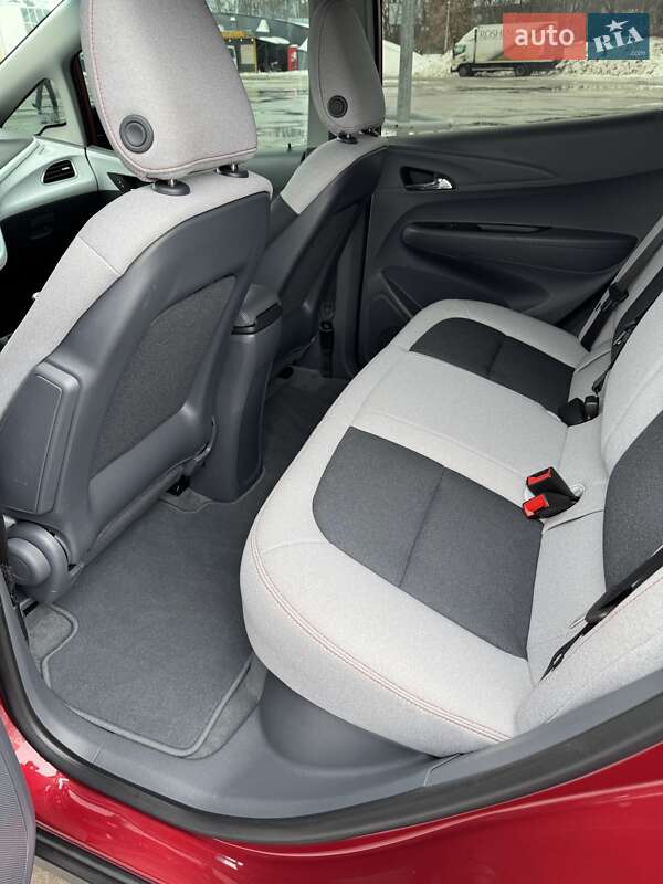 Хэтчбек Chevrolet Bolt EV 2021 в Киеве