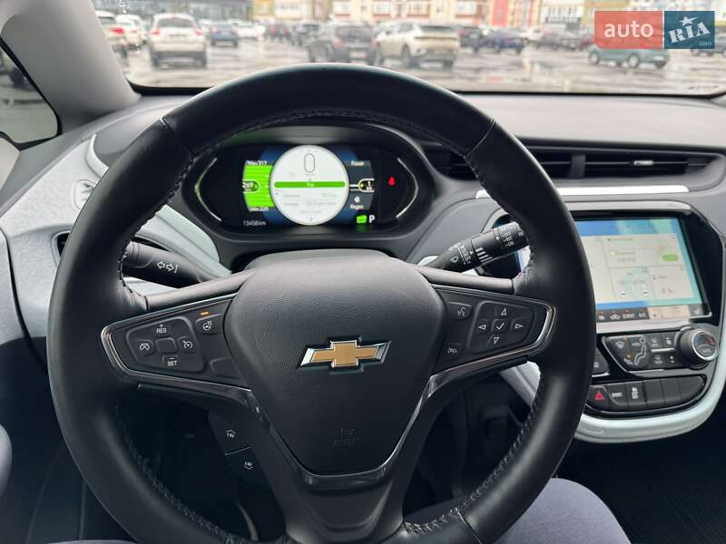 Хэтчбек Chevrolet Bolt EV 2021 в Киеве