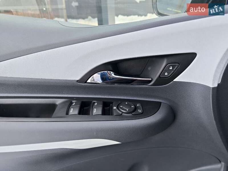 Хэтчбек Chevrolet Bolt EV 2019 в Немишаево фото 13 Хэтчбек Chevrolet Bolt EV 2019 в Немишаево