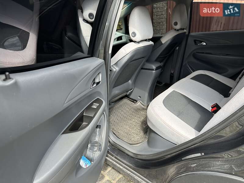 Хэтчбек Chevrolet Bolt EV 2017 в Коростышеве фото 7 Хэтчбек Chevrolet Bolt EV 2017 в Коростышеве