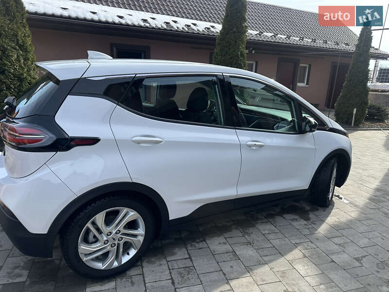 Хэтчбек Chevrolet Bolt EV 2022 в Броварах фото 4 Хэтчбек Chevrolet Bolt EV 2022 в Броварах