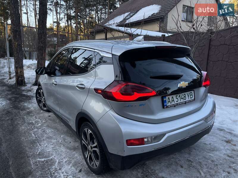 Хэтчбек Chevrolet Bolt EV 2016 в Киеве