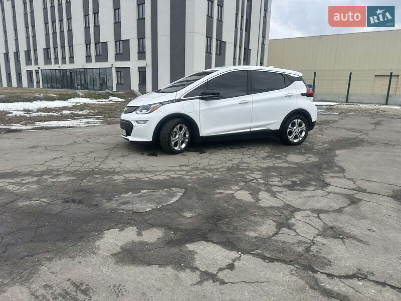 Хэтчбек Chevrolet Bolt EV 2019 в Киеве
