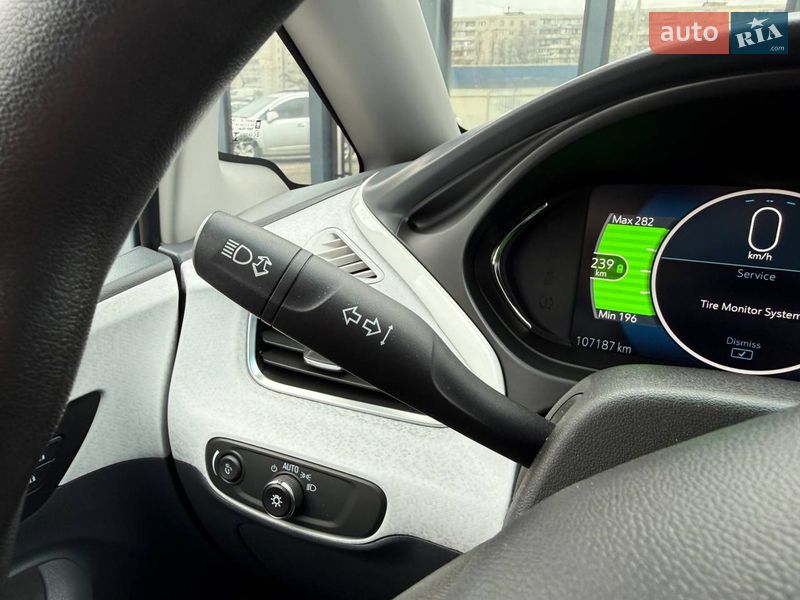 Хэтчбек Chevrolet Bolt EV 2017 в Киеве