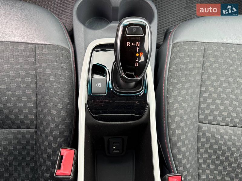 Хэтчбек Chevrolet Bolt EV 2017 в Киеве