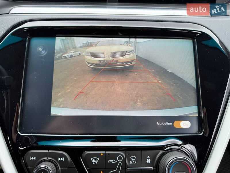 Хэтчбек Chevrolet Bolt EV 2017 в Киеве