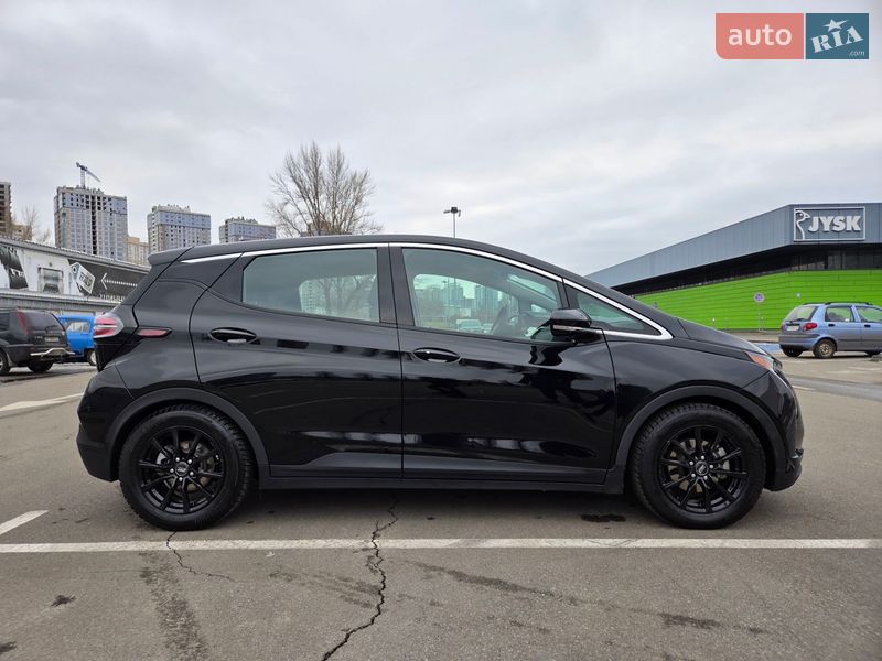 Хэтчбек Chevrolet Bolt EV 2022 в Киеве фото 3 Хэтчбек Chevrolet Bolt EV 2022 в Киеве