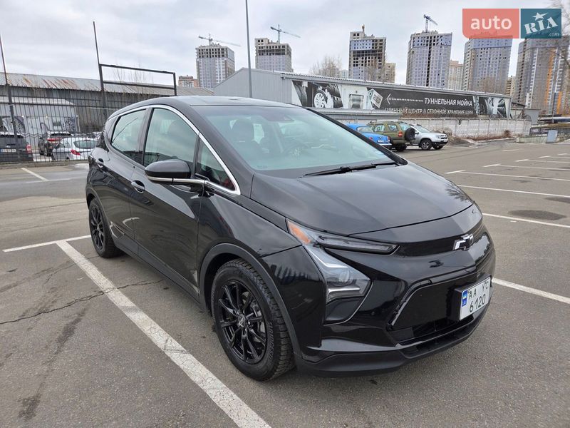 Хэтчбек Chevrolet Bolt EV 2022 в Киеве фото 2 Хэтчбек Chevrolet Bolt EV 2022 в Киеве