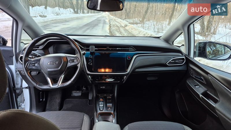 Хэтчбек Chevrolet Bolt EV 2022 в Киеве