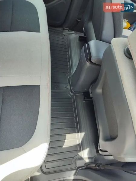 Хэтчбек Chevrolet Bolt EV 2018 в Сваляве