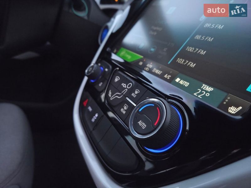 Хетчбек Chevrolet Bolt EV 2019 в Рівному