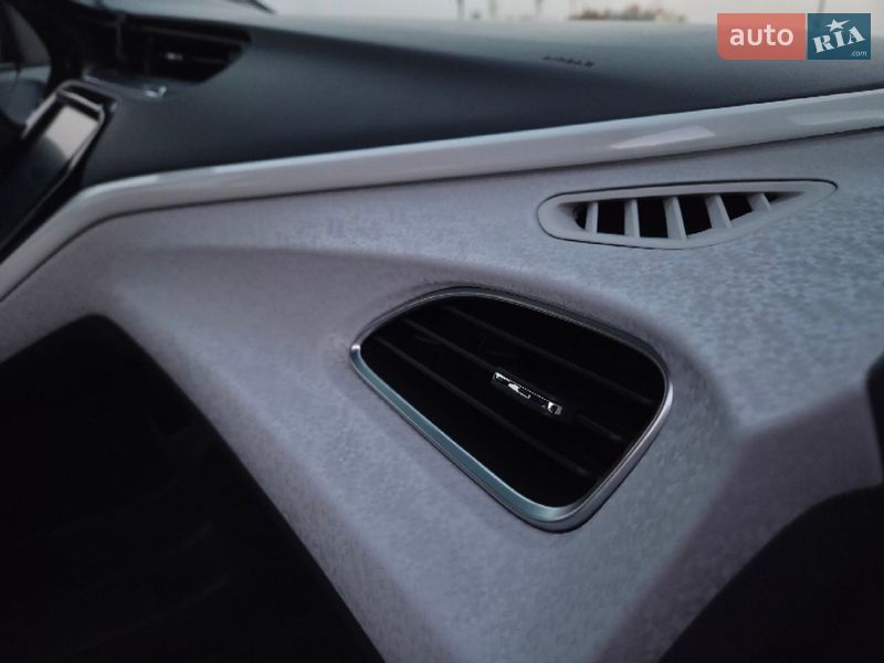 Хетчбек Chevrolet Bolt EV 2019 в Рівному