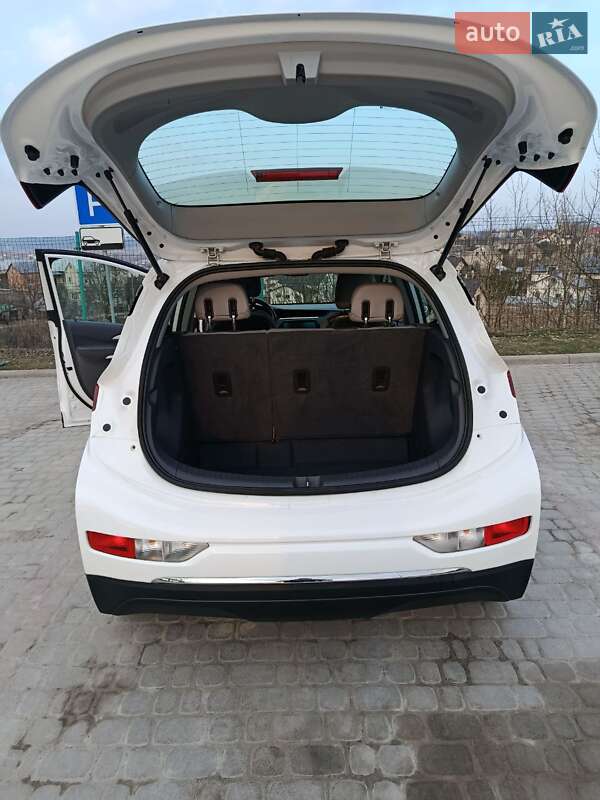 Хэтчбек Chevrolet Bolt EV 2020 в Золочеве