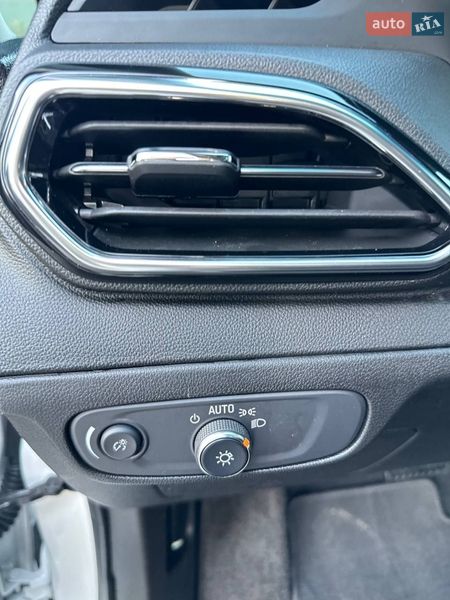 Хэтчбек Chevrolet Bolt EV 2022 в Ужгороде