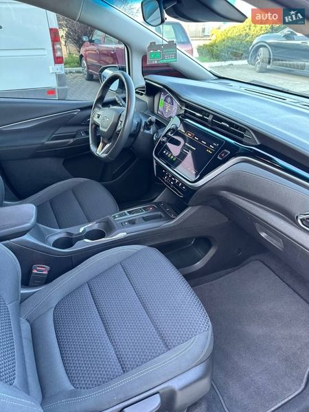 Хэтчбек Chevrolet Bolt EV 2022 в Ужгороде