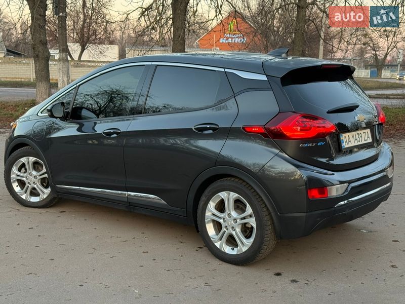 Хэтчбек Chevrolet Bolt EV 2017 в Киеве
