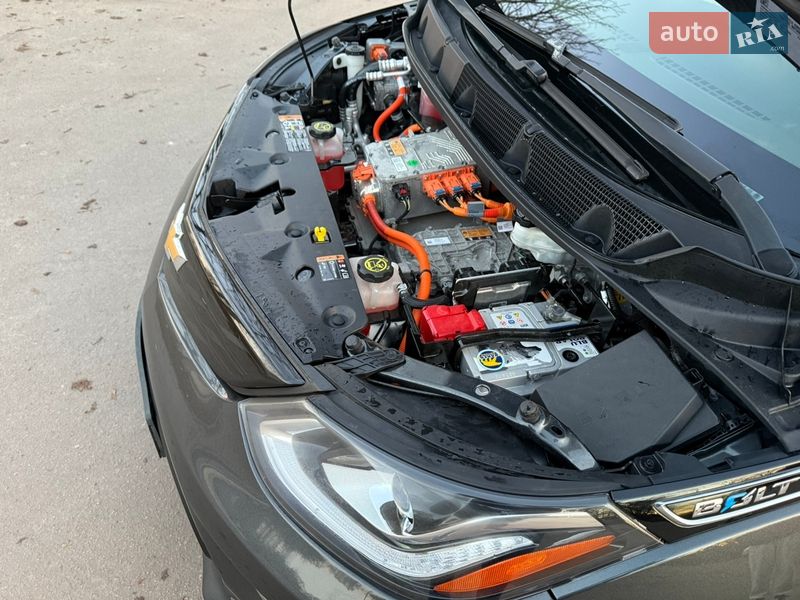 Хэтчбек Chevrolet Bolt EV 2017 в Киеве