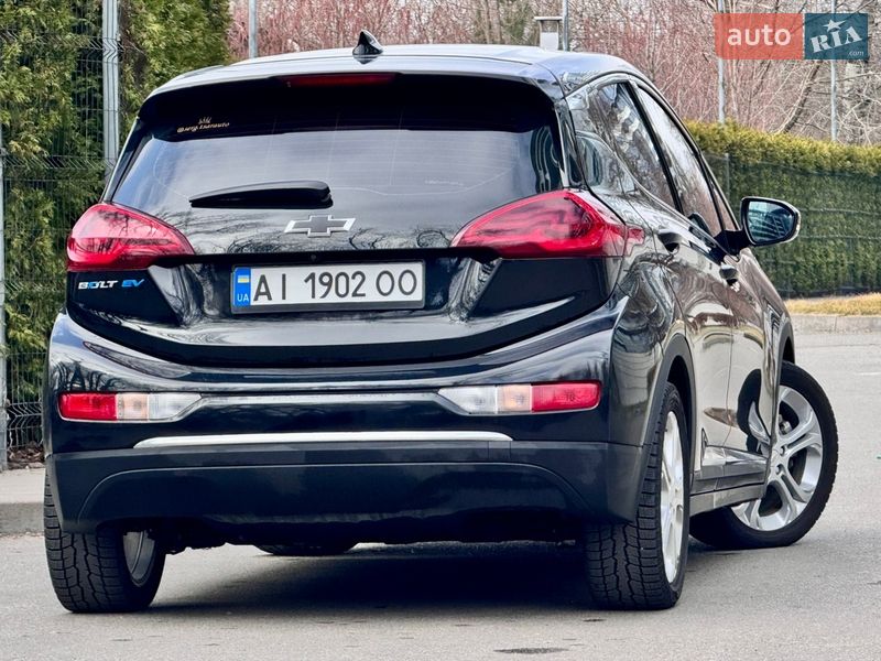 Хэтчбек Chevrolet Bolt EV 2020 в Киеве