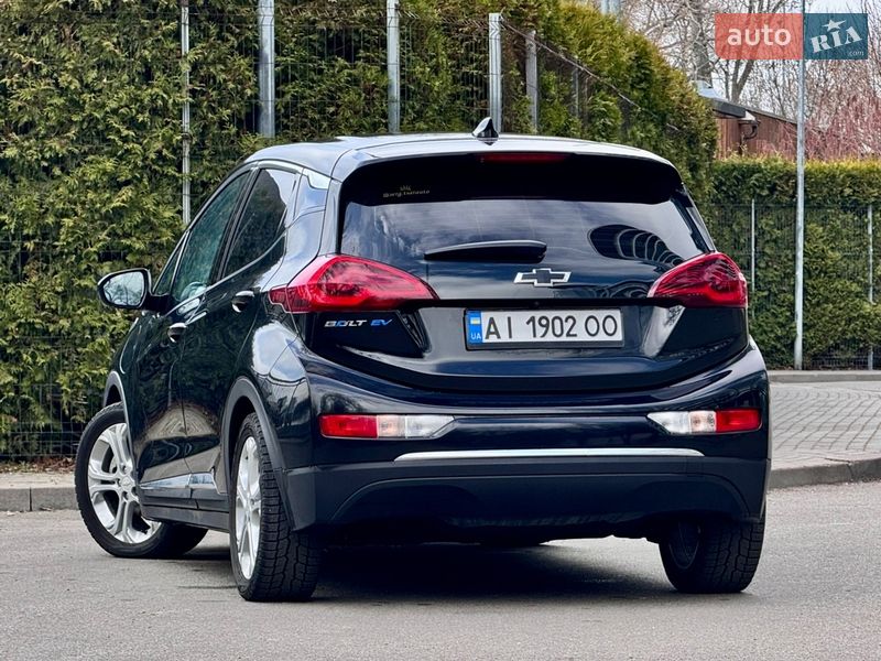 Хэтчбек Chevrolet Bolt EV 2020 в Киеве