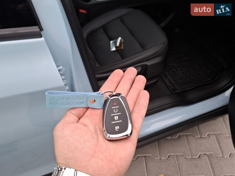 Хэтчбек Chevrolet Bolt EV 2023 в Тернополе