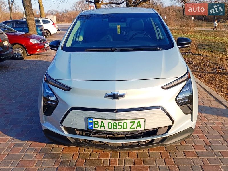 Хэтчбек Chevrolet Bolt EV 2021 в Кропивницком