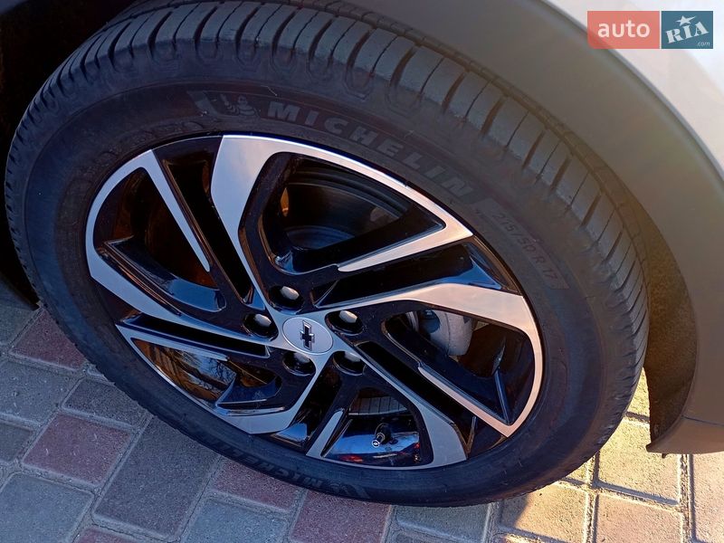 Хэтчбек Chevrolet Bolt EV 2021 в Кропивницком