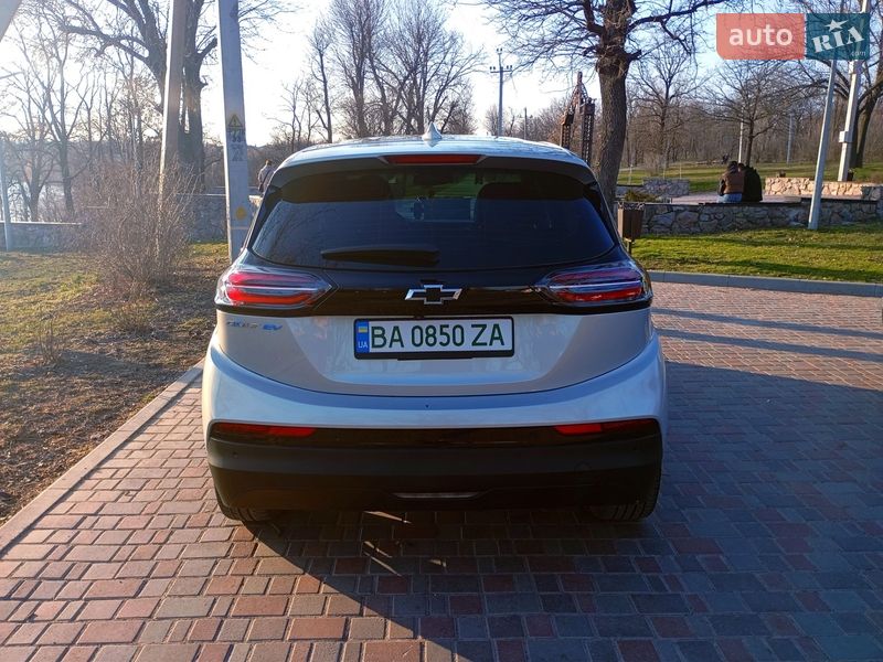 Хэтчбек Chevrolet Bolt EV 2021 в Кропивницком