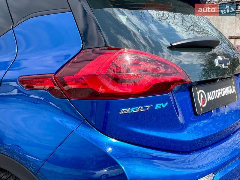 Хэтчбек Chevrolet Bolt EV 2019 в Киеве