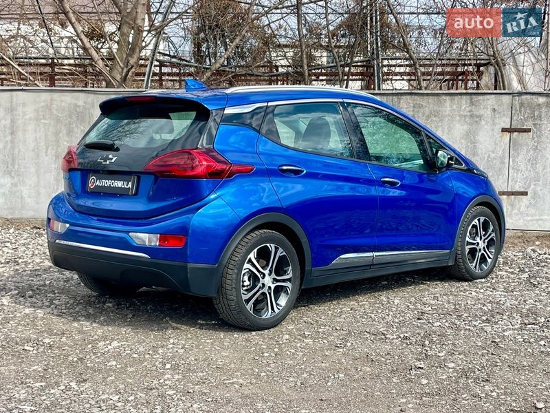 Хэтчбек Chevrolet Bolt EV 2019 в Киеве
