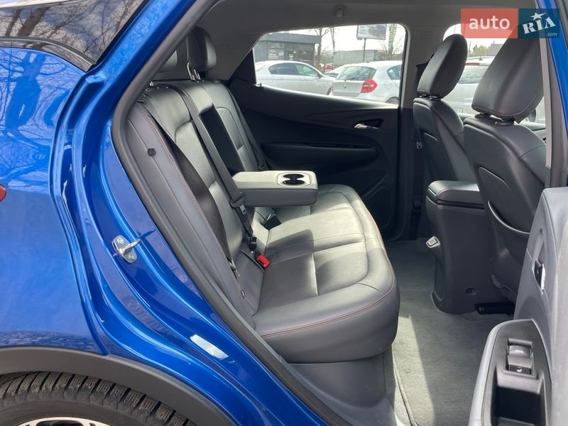 Хэтчбек Chevrolet Bolt EV 2019 в Киеве