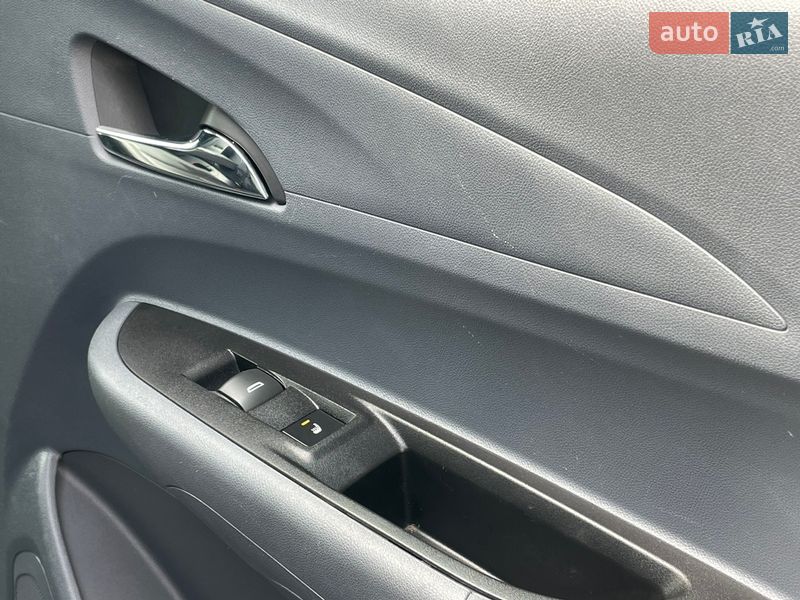 Хэтчбек Chevrolet Bolt EV 2019 в Киеве