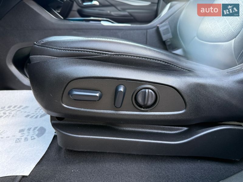 Хэтчбек Chevrolet Bolt EV 2023 в Житомире