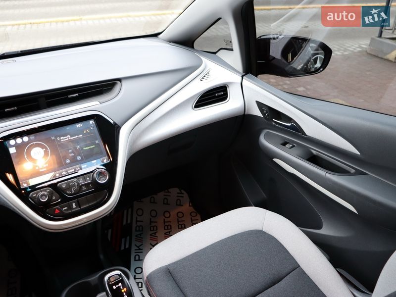 Хэтчбек Chevrolet Bolt EV 2019 в Львове фото 37 Хэтчбек Chevrolet Bolt EV 2019 в Львове