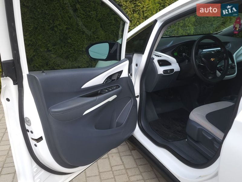 Хэтчбек Chevrolet Bolt EV 2019 в Самборе фото 13 Хэтчбек Chevrolet Bolt EV 2019 в Самборе