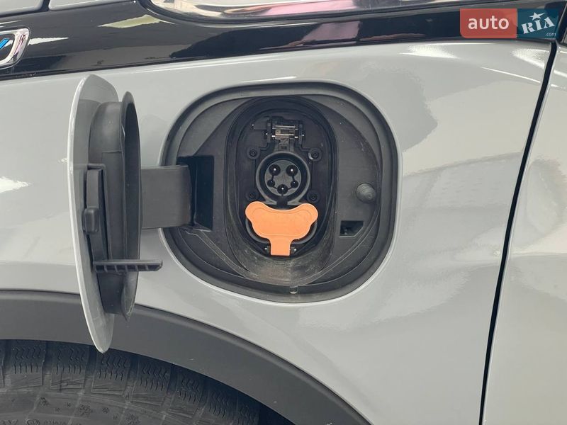 Хэтчбек Chevrolet Bolt EV 2019 в Киеве фото 14 Хэтчбек Chevrolet Bolt EV 2019 в Киеве