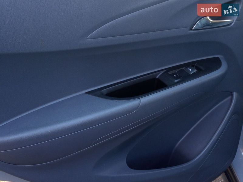 Хетчбек Chevrolet Bolt EV 2018 в Рівному