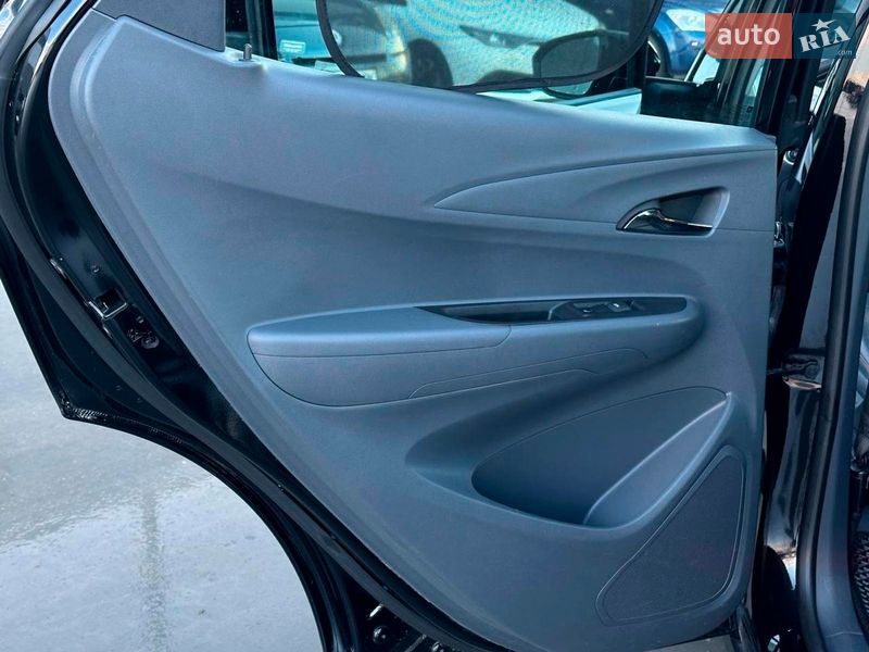 Хэтчбек Chevrolet Bolt EV 2019 в Львове фото 33 Хэтчбек Chevrolet Bolt EV 2019 в Львове
