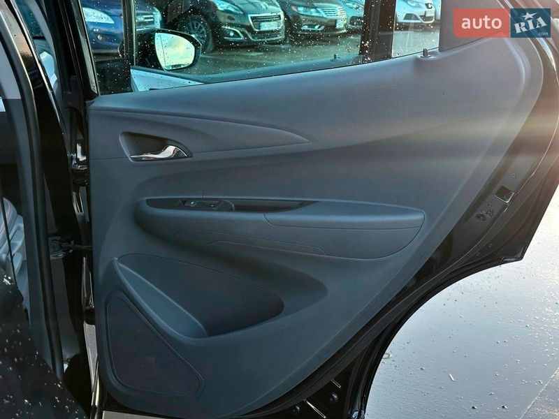 Хэтчбек Chevrolet Bolt EV 2019 в Львове фото 40 Хэтчбек Chevrolet Bolt EV 2019 в Львове