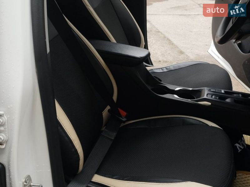 Хэтчбек Chevrolet Bolt EV 2023 в Золочеве фото 4 Хэтчбек Chevrolet Bolt EV 2023 в Золочеве