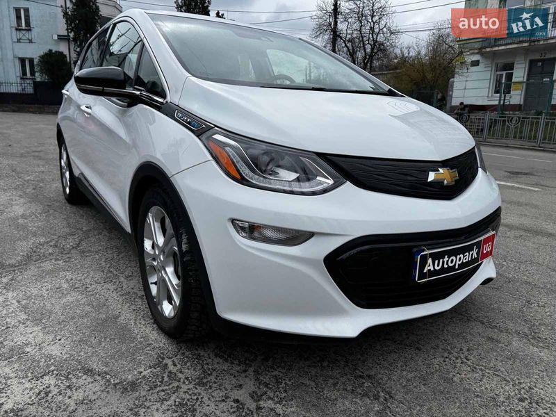 Хэтчбек Chevrolet Bolt EV 2020 в Киеве