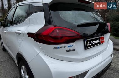 Хэтчбек Chevrolet Bolt EV 2020 в Киеве