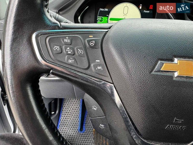 Хэтчбек Chevrolet Bolt EV 2020 в Киеве