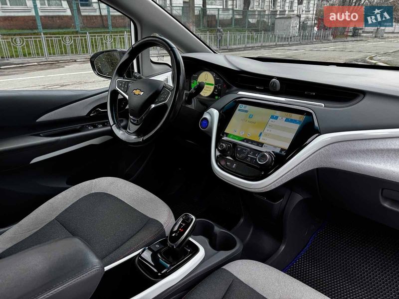 Хэтчбек Chevrolet Bolt EV 2020 в Киеве