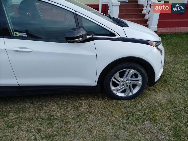 Хетчбек Chevrolet Bolt EV 2022 в Березному