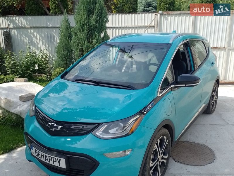 Хэтчбек Chevrolet Bolt EV 2020 в Киеве